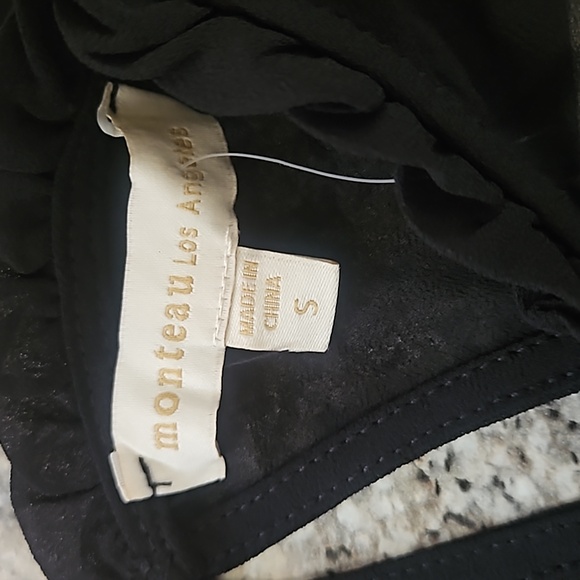 👚MONTEAU BLACK TOP👚 - Picture 7 of 9
